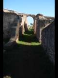 06450 ostia - regio iv - insula vi - angiporto delle taberne finestrate - blick ri suedosten.jpg